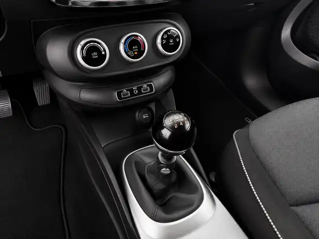 Fiat 500X view 12
