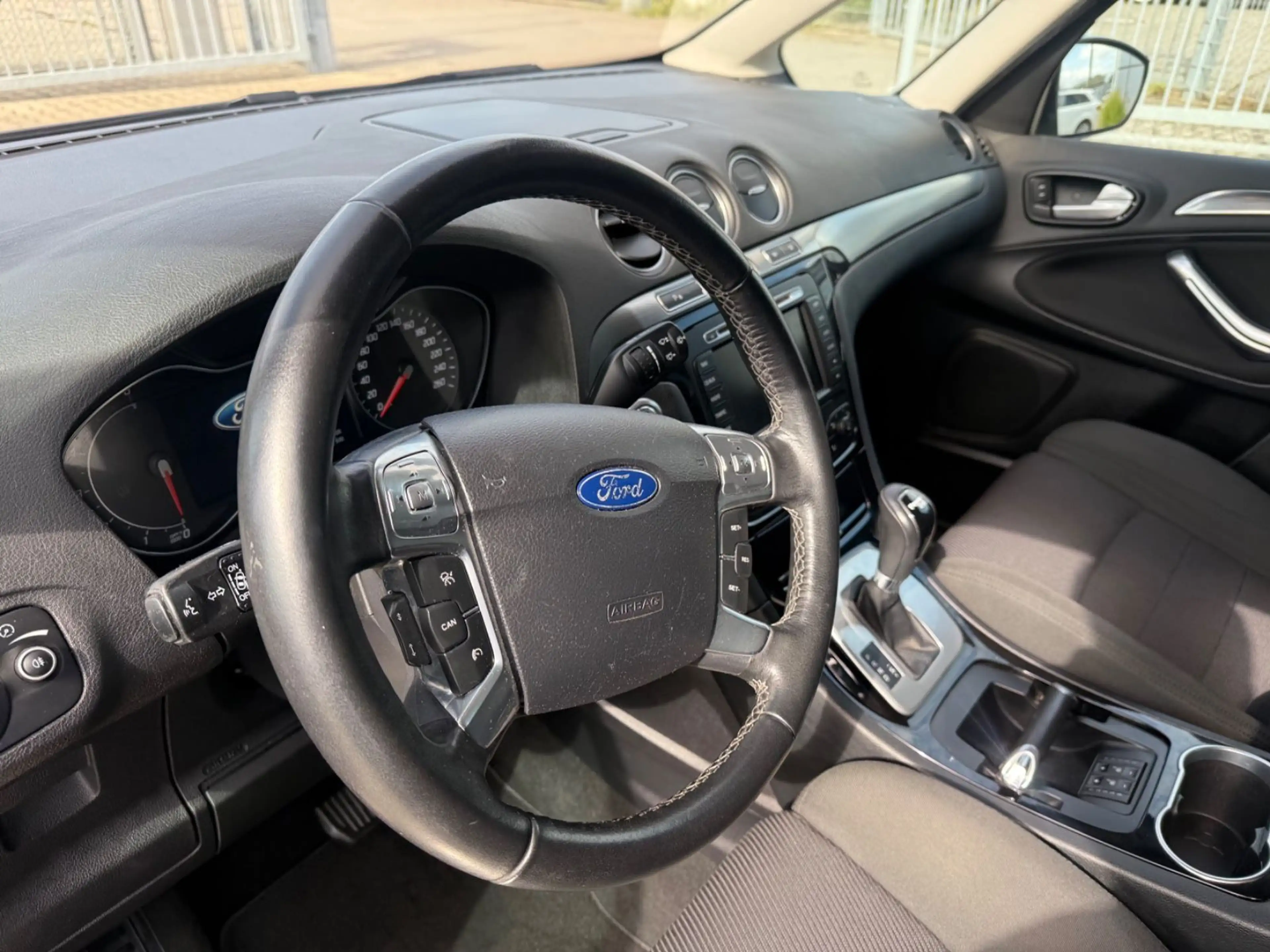 Ford Galaxy Titanium 7 Sitzer / Autom. !!! — photo 14