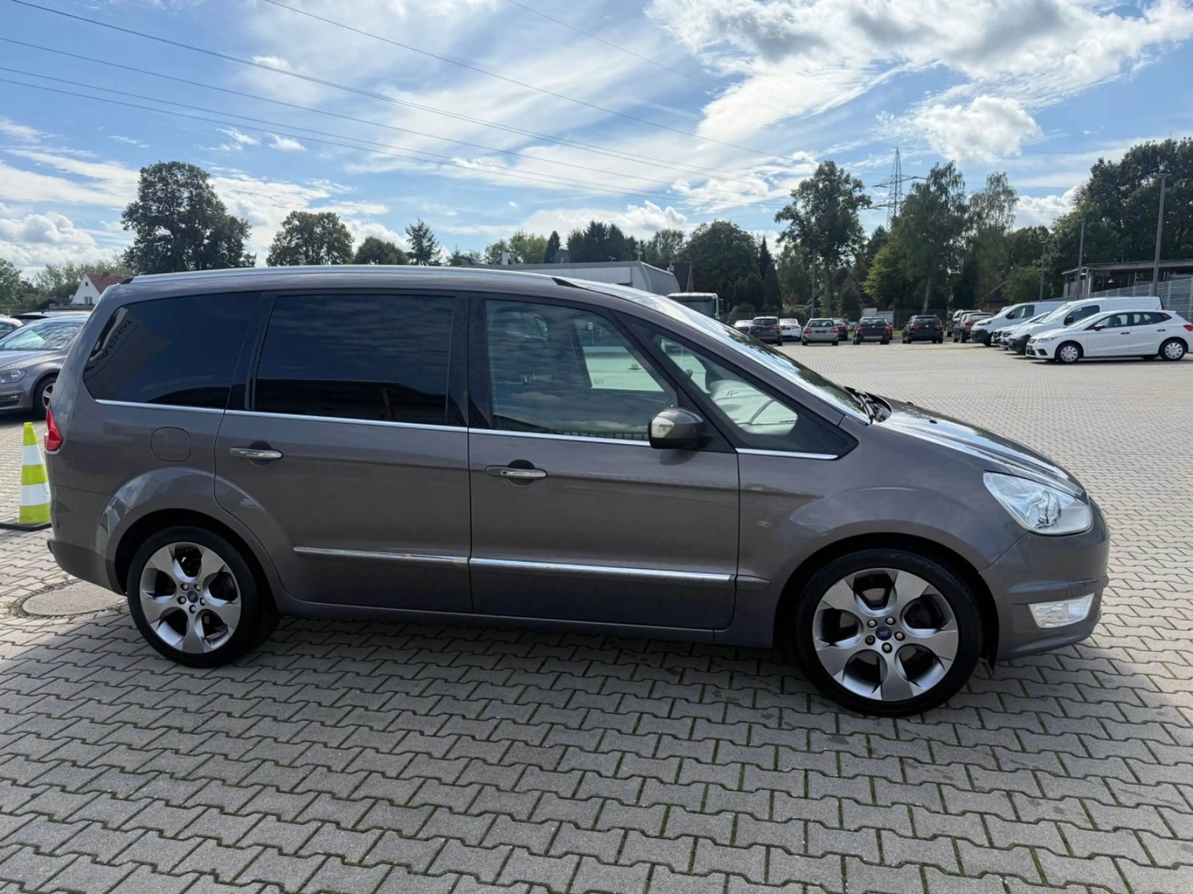 Ford Galaxy Titanium 7 Sitzer / Autom. !!! — photo 6