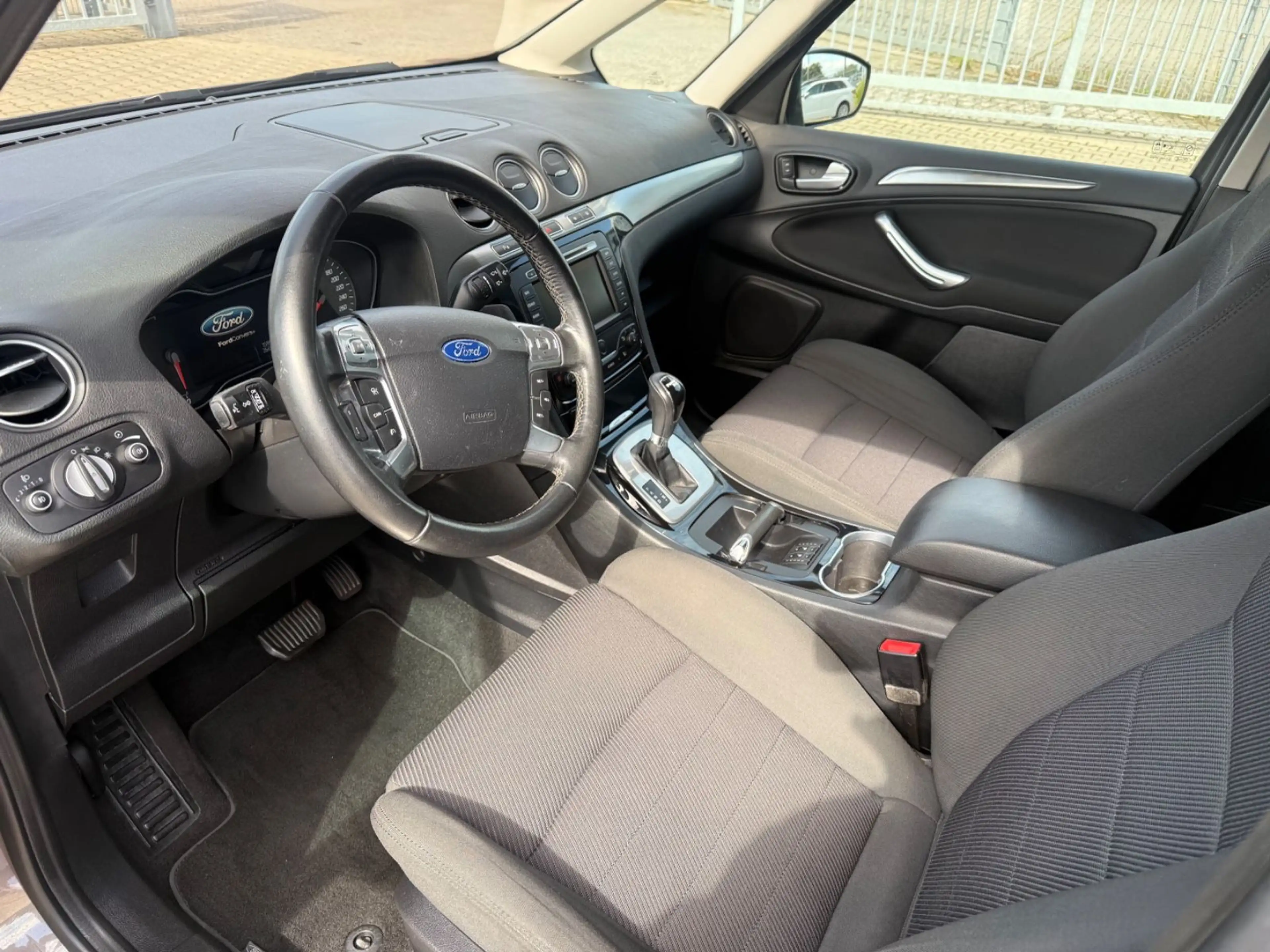Ford Galaxy Titanium 7 Sitzer / Autom. !!! — photo 13