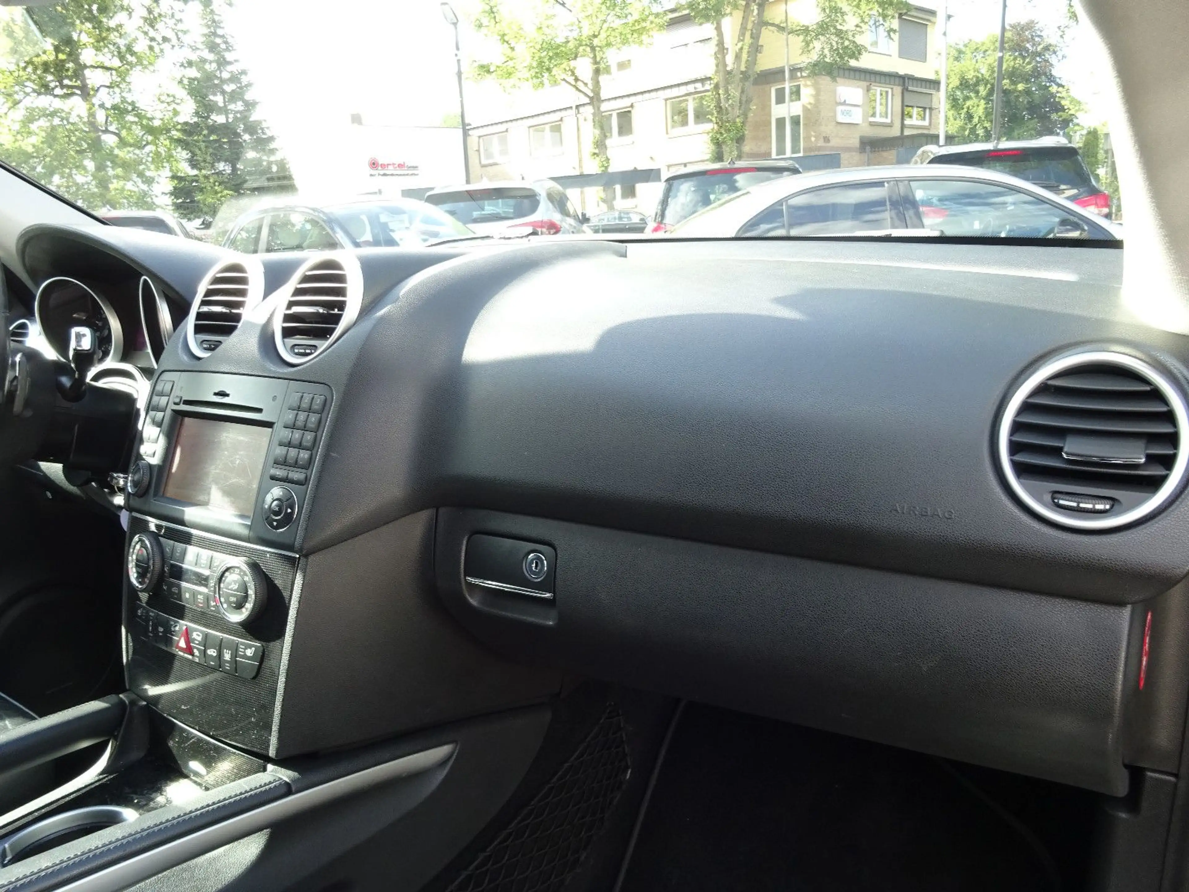 Mercedes-Benz ML 300 CDI BlueEfficiency /Leder/SHZ/AHK/Klimaau — photo 14