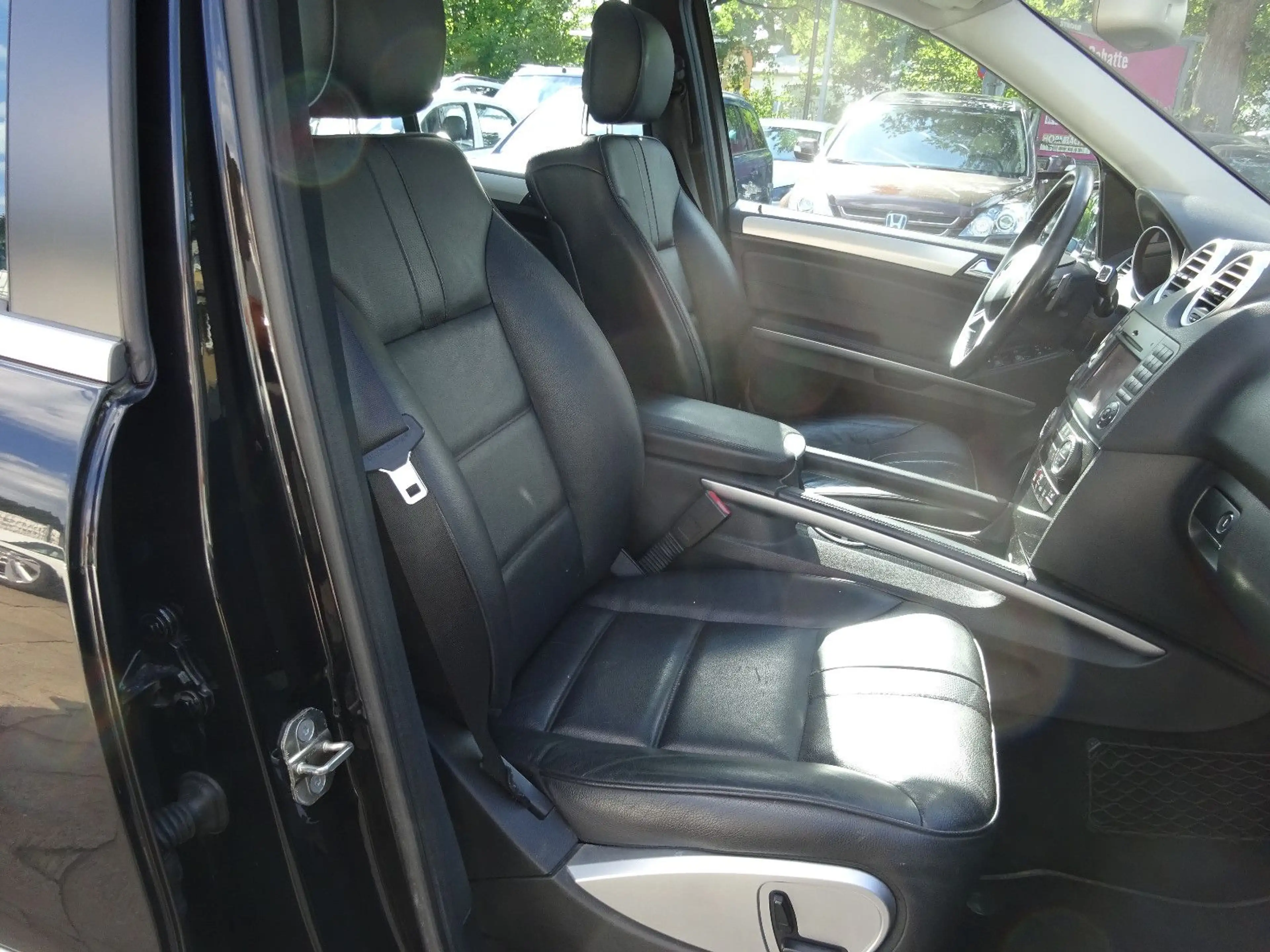 Mercedes-Benz ML 300 CDI BlueEfficiency /Leder/SHZ/AHK/Klimaau — photo 13