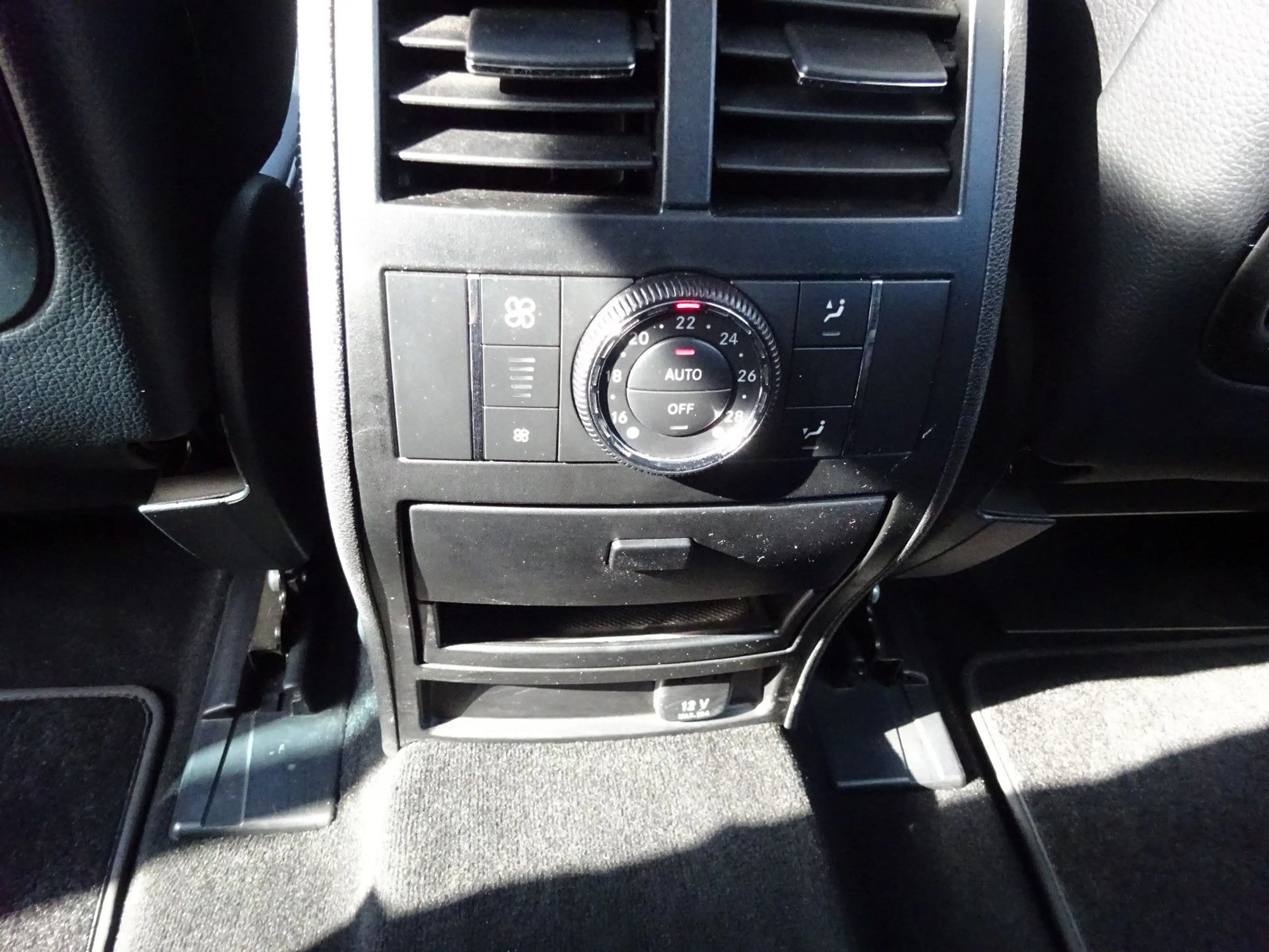Mercedes-Benz ML 300 CDI BlueEfficiency /Leder/SHZ/AHK/Klimaau — photo 10
