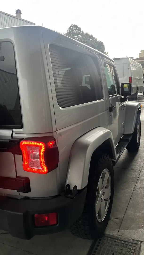 Jeep Wrangler 2.8 CRD Sahara Automatic 2013 Argento - 2