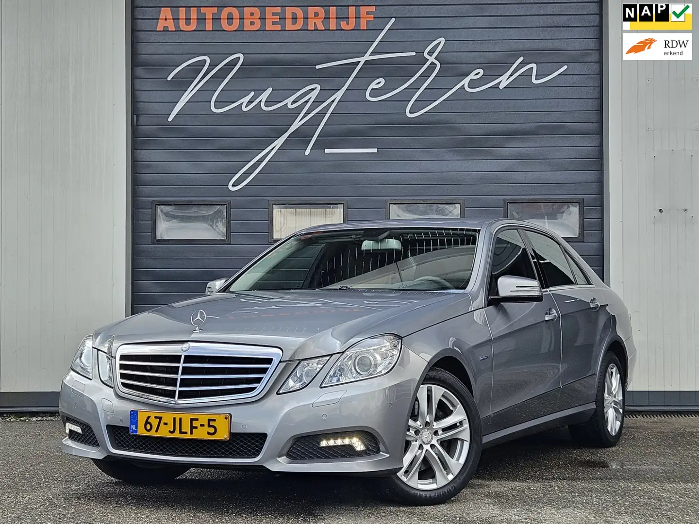 Mercedes-Benz E 350 CGI Avantgarde|NAP|Youngtimer|Automaat|Cruise| Gris - 1