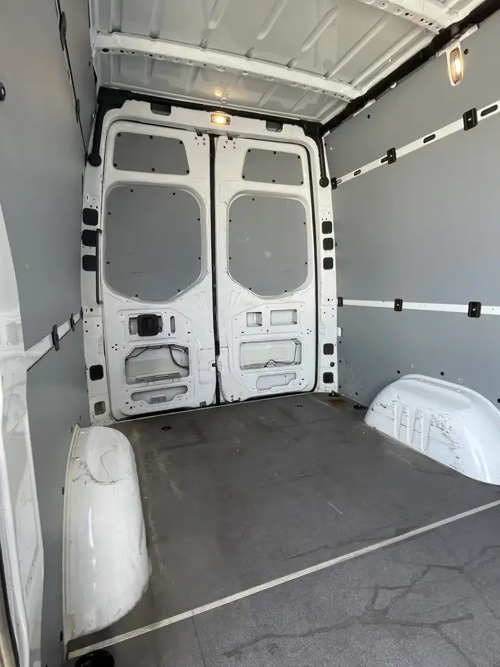 Mercedes-Benz Sprinter photo Mercedes-Benz Sprinter