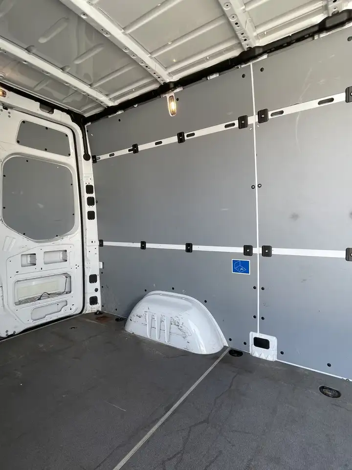 Mercedes-Benz Sprinter photo Mercedes-Benz Sprinter