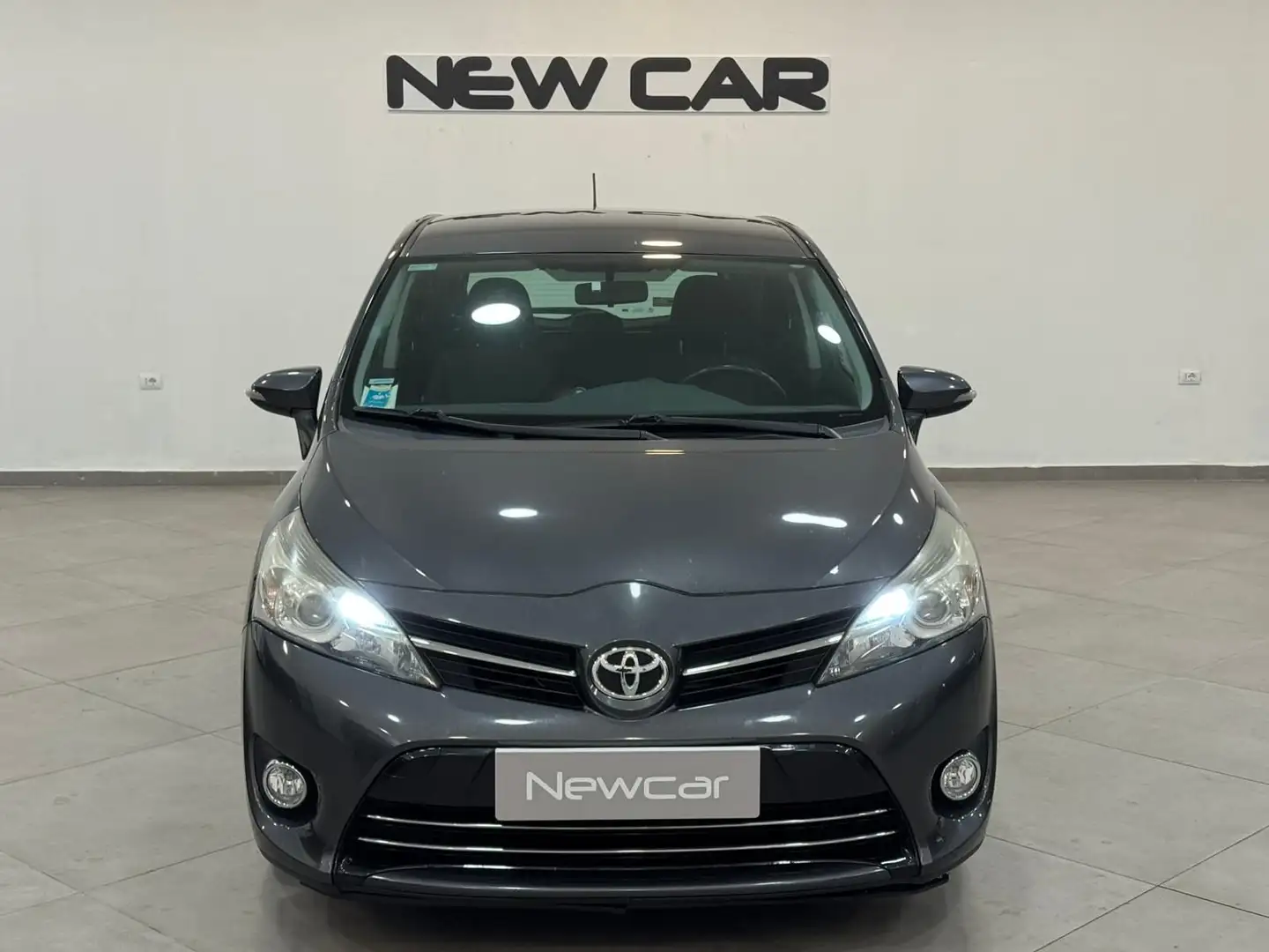 Toyota Verso Verso 1.6 D-4D Style 7 posti Gris - 2
