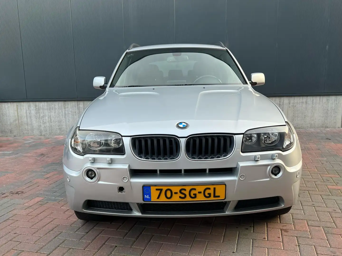 BMW X3 2.0i Introduction * Navi * Cruise * Trekhaak * Xen Gris - 2