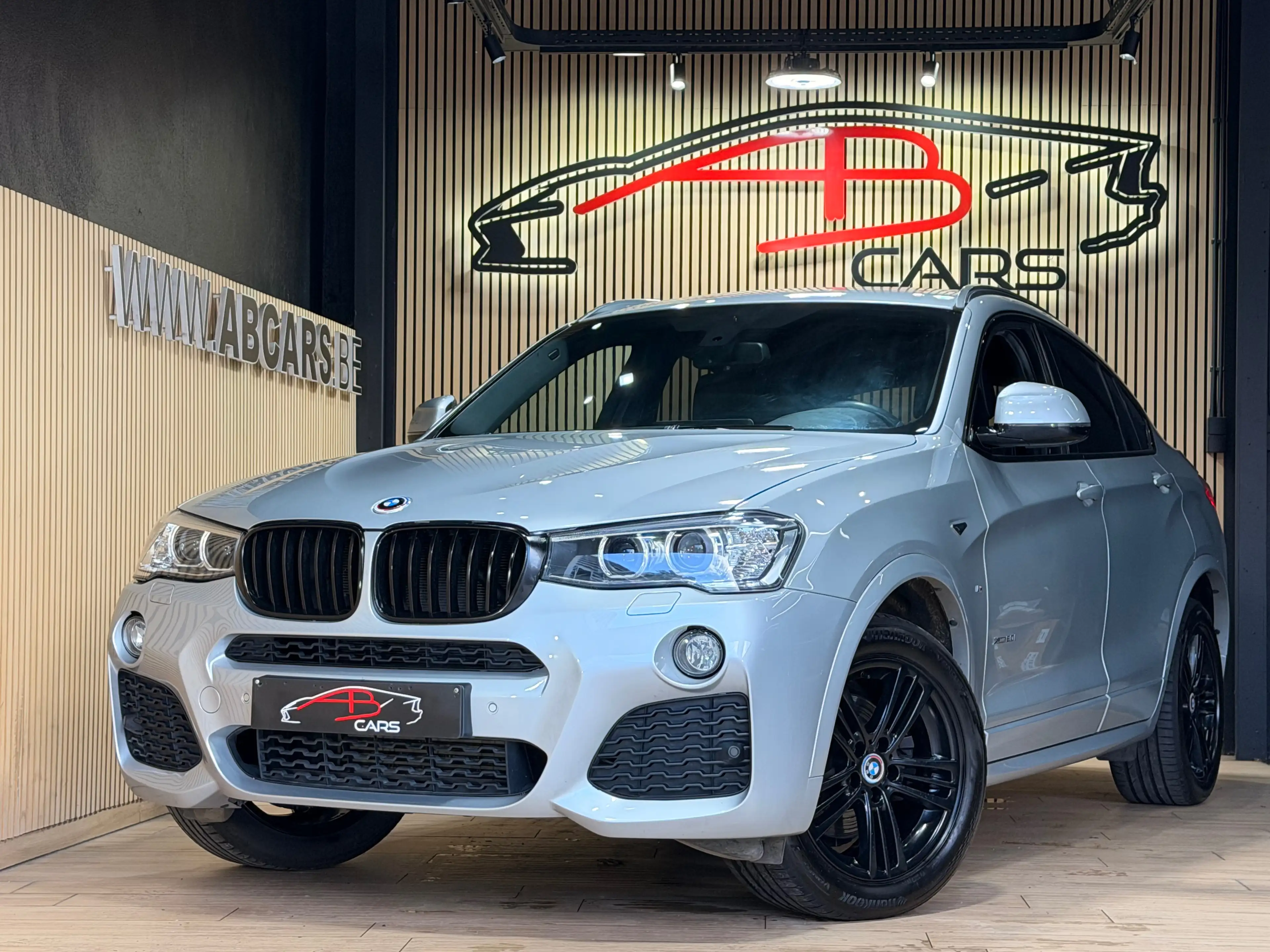 BMW X4 2.0iA xDrive20 * GARANTIE 12 MOIS * PACK M *