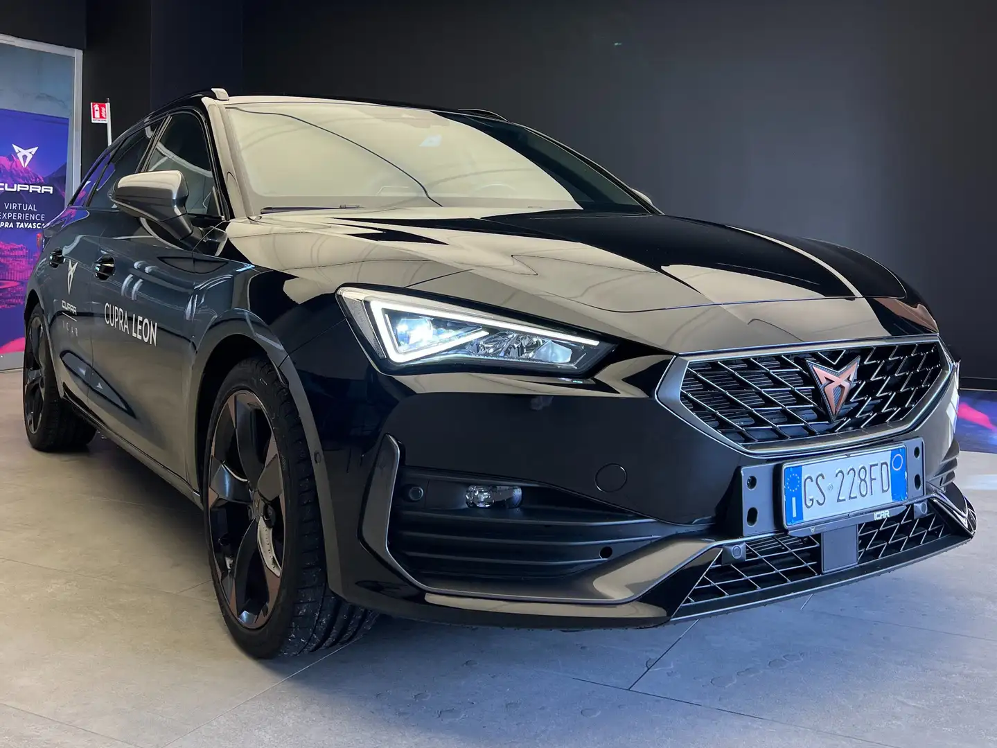 CUPRA Leon Leon Sportstourer 2.0 tdi 150cv dsg Nero - 2