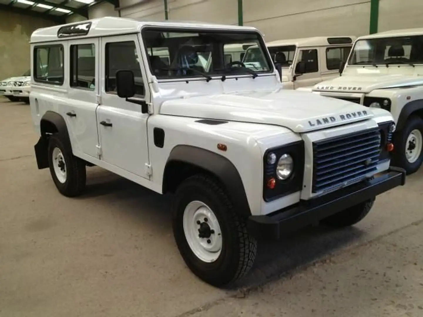 Land Rover Defender 110 SW E Blanco - 2
