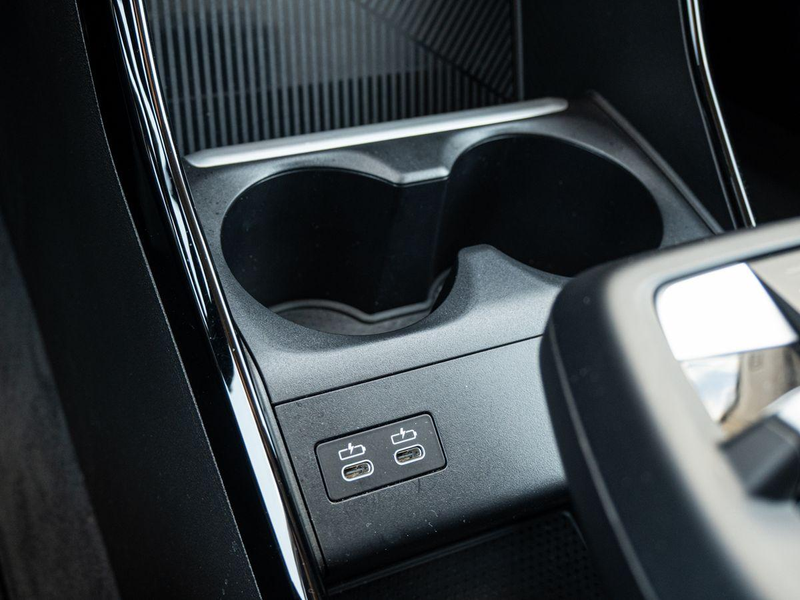 BMW 220 220i Active Tourer AHK PANO SpSitze RFK ShadowL — photo 9
