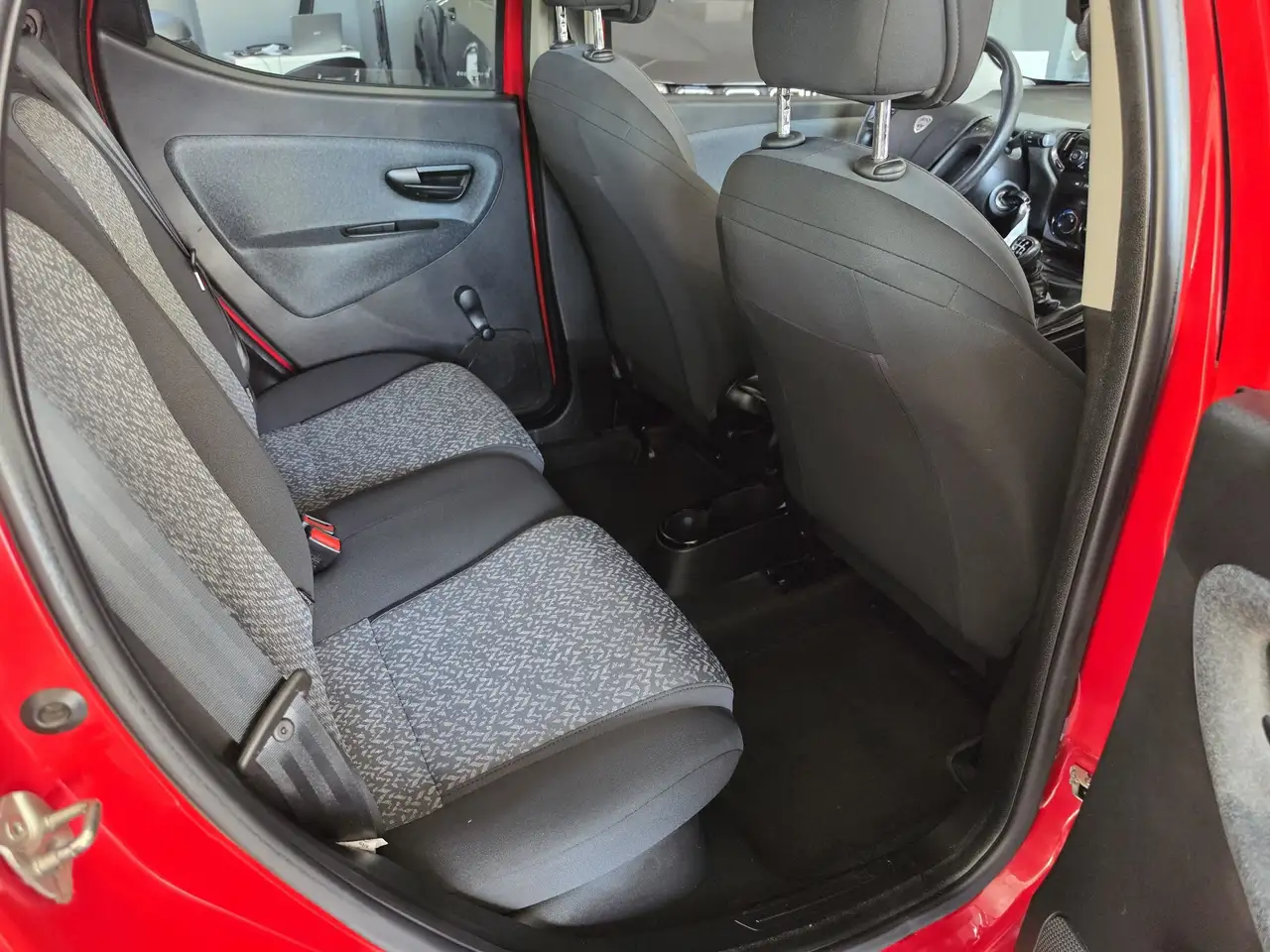 Lancia Ypsilon 2021 — фото 13