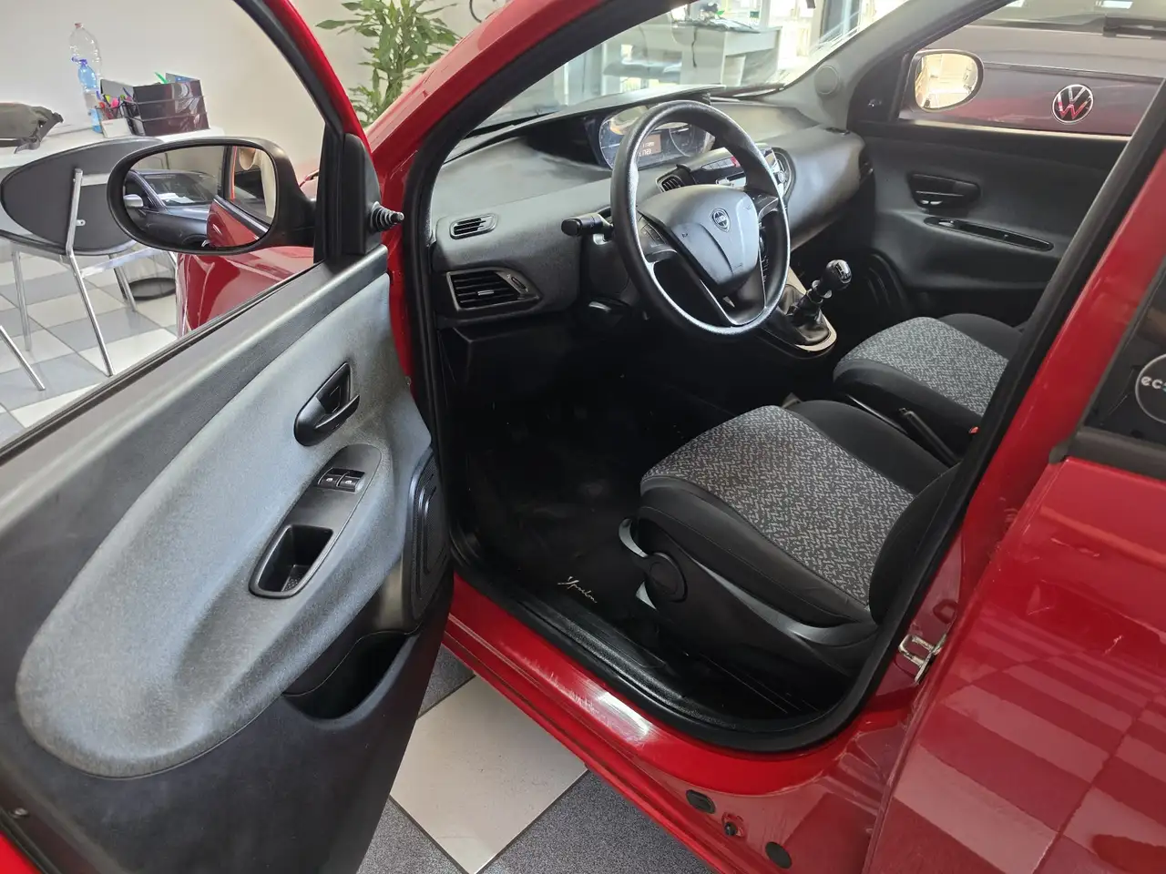 Lancia Ypsilon 2021 — фото 14