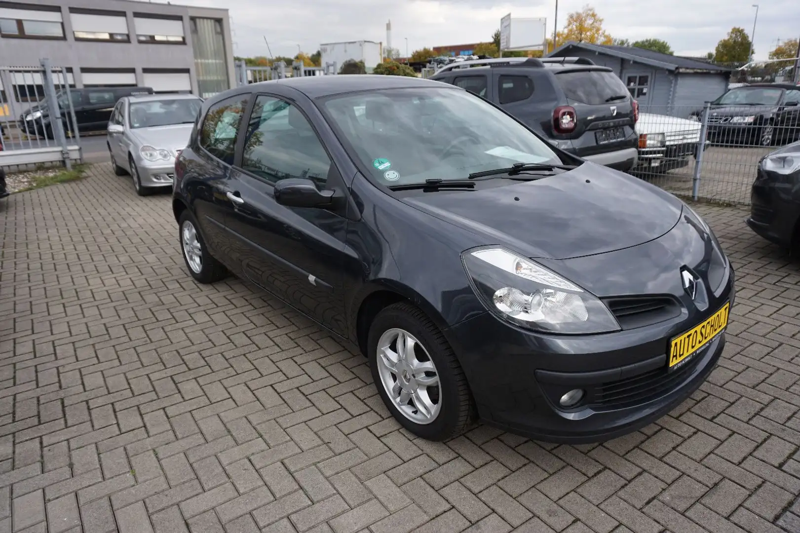 Renault Clio III Edition Dynamique Schwarz - 2