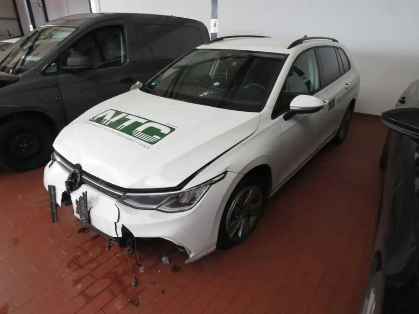 Volkswagen Golf VIII Variant Life Bianco - 1