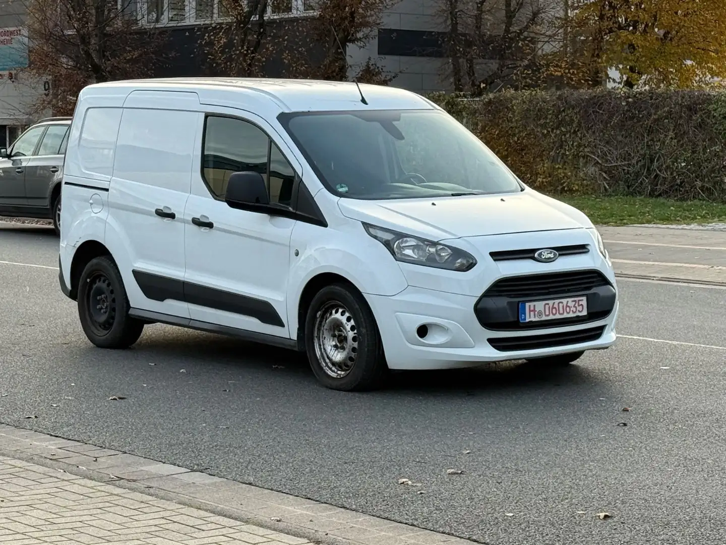 Ford Transit Connect AHK Klima TÜV NEU 3 Sitze Weiß - 2
