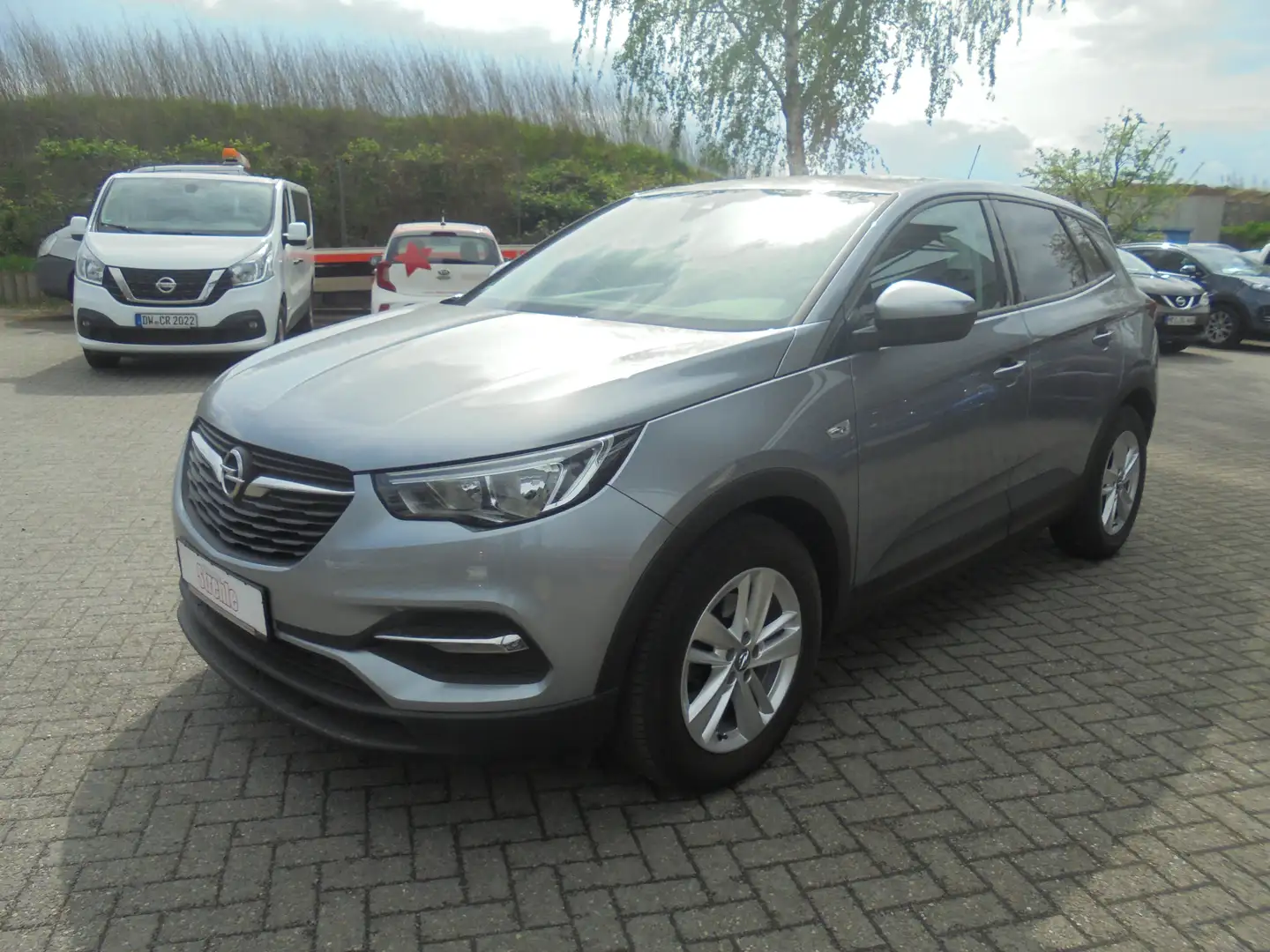 Opel Grandland X 1.2 Edition 1.Hand Plateado - 2