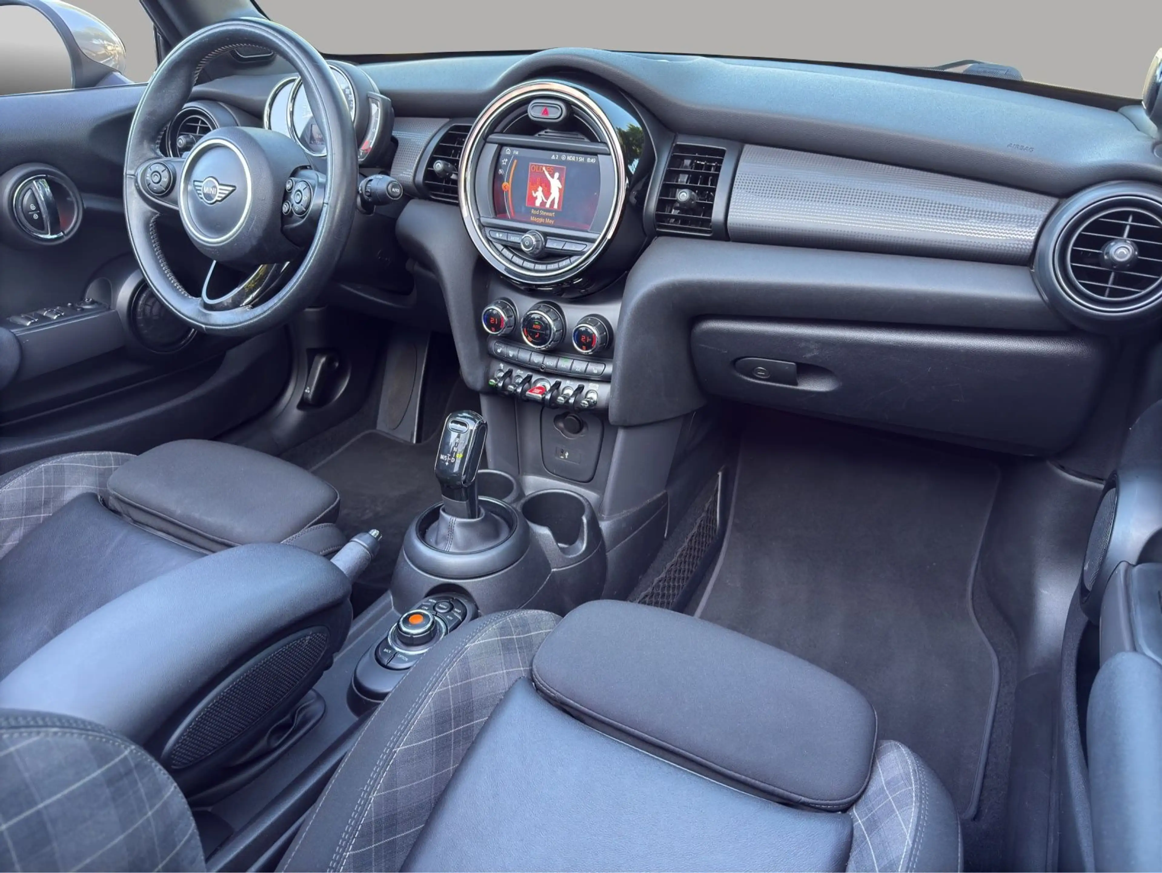MINI Cooper Cabrio 1.5 Steptronic NAVI+LED+HARMAN-KAR — photo 14