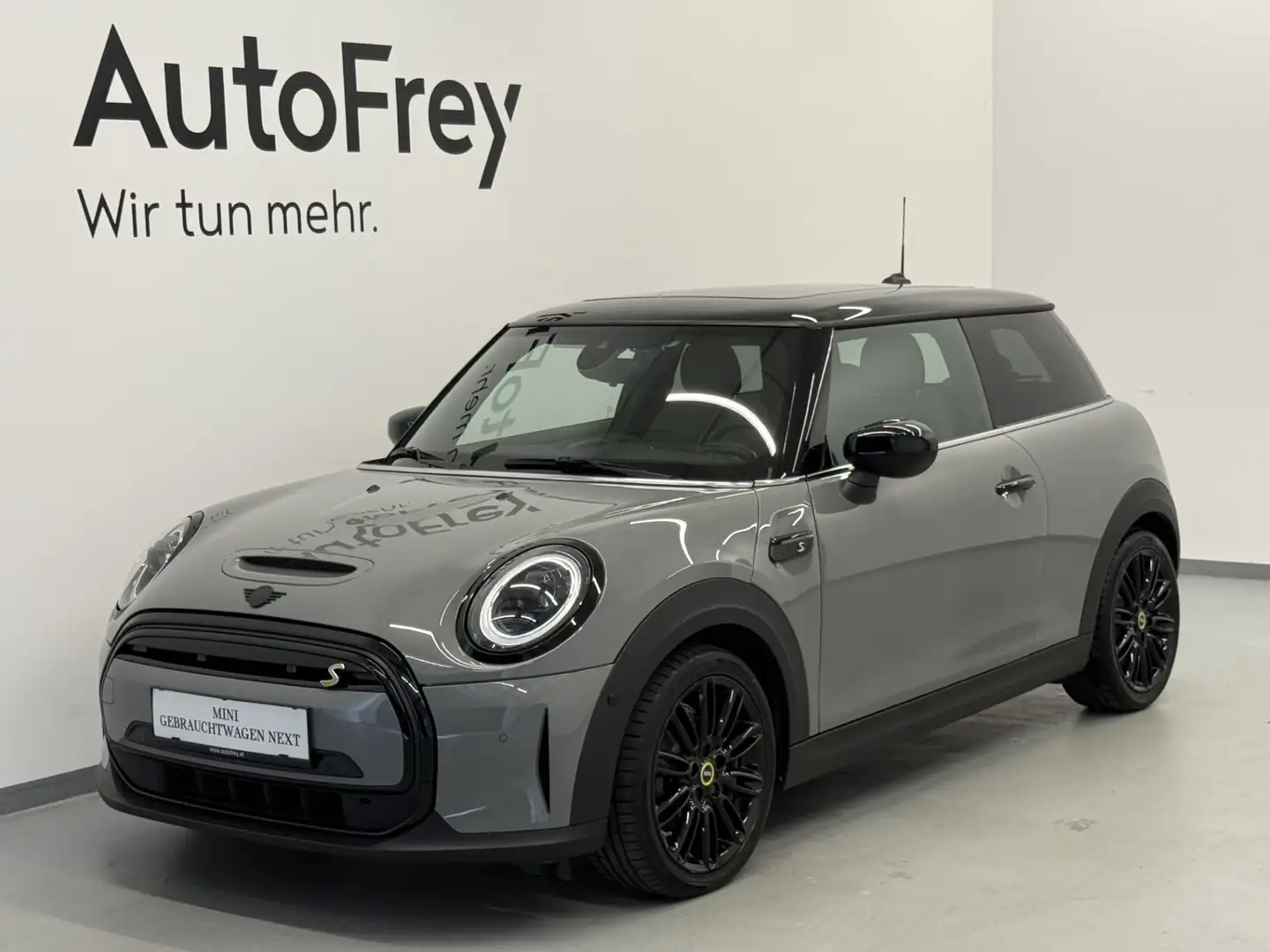 MINI Cooper SE Grau - 1