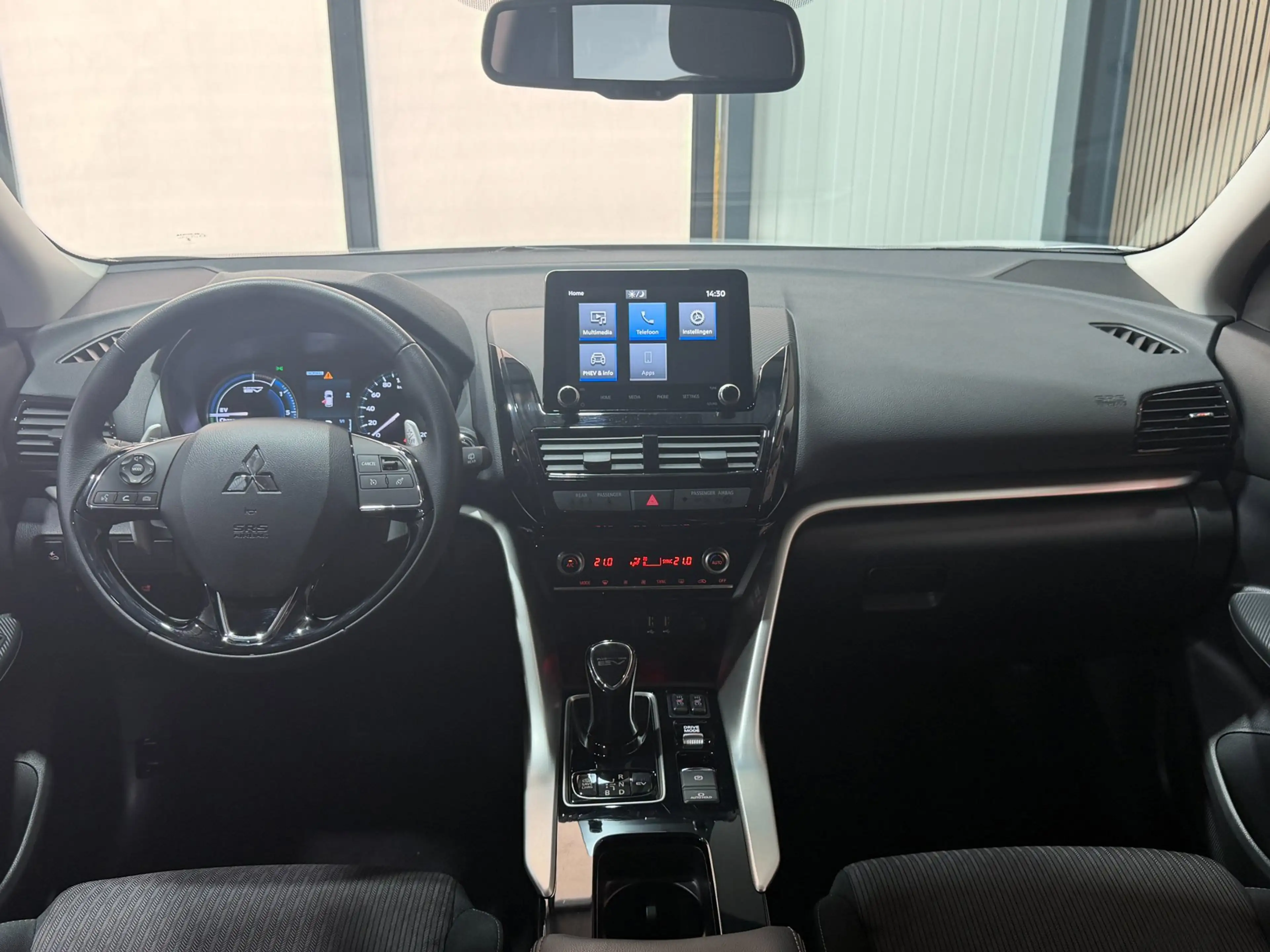 Mitsubishi Eclipse Cross 2.4 PHEV Instyle / Keyless / Stoel Verwarming / Cr — photo 2