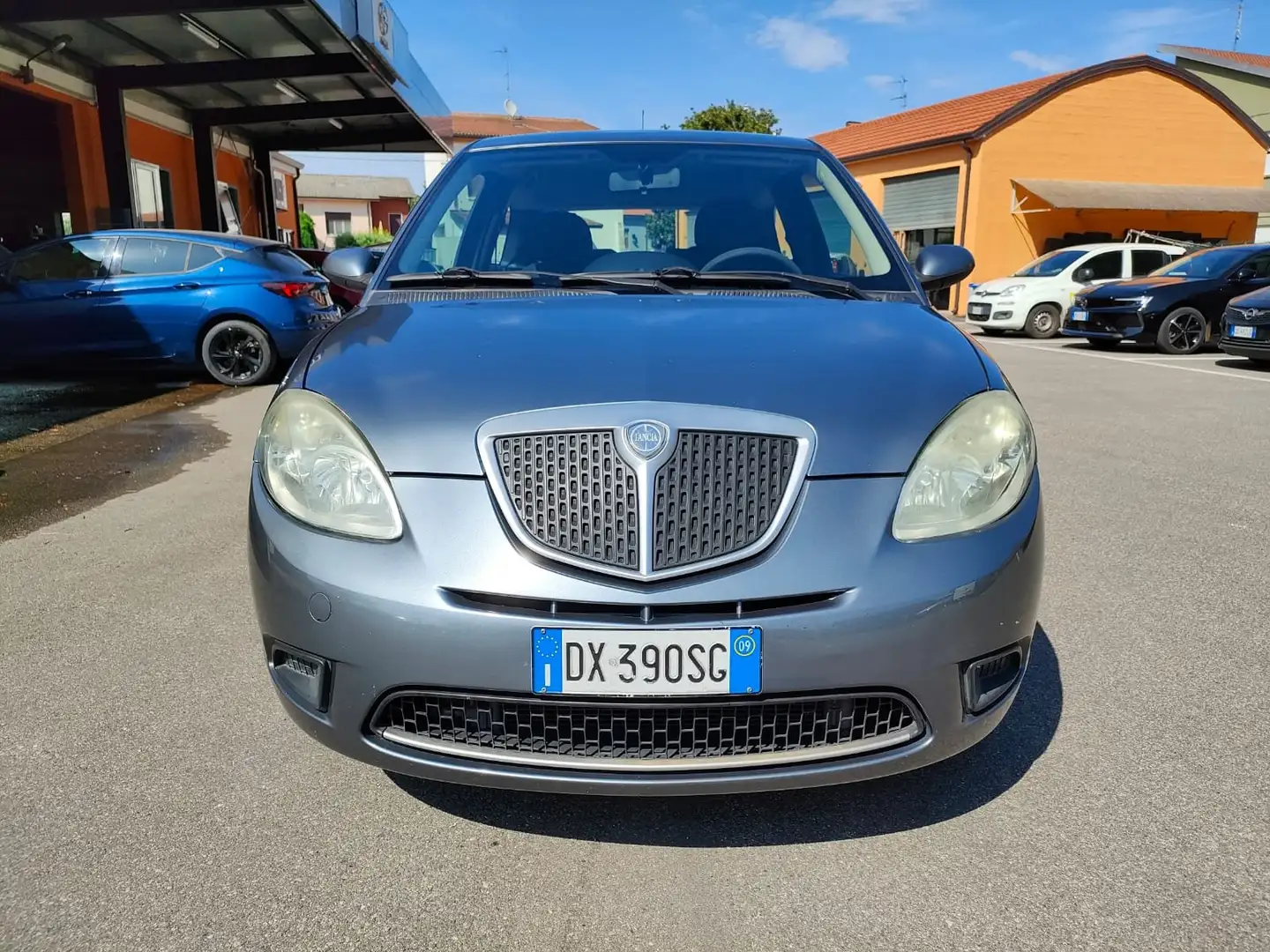 Lancia Ypsilon Ypsilon 1.4 77CV 8v Argento ecochic Gpl Grigio - 2