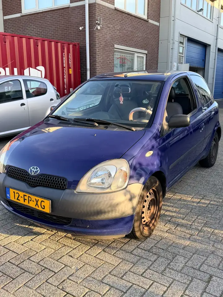 Toyota Yaris 1.0-16V VVT-i Terra, foto 2