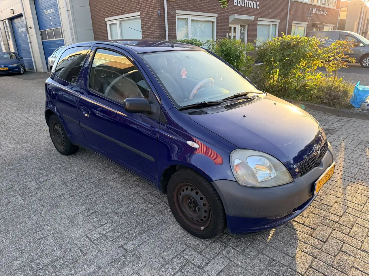 Toyota Yaris 1.0-16V VVT-i Terra, foto 8