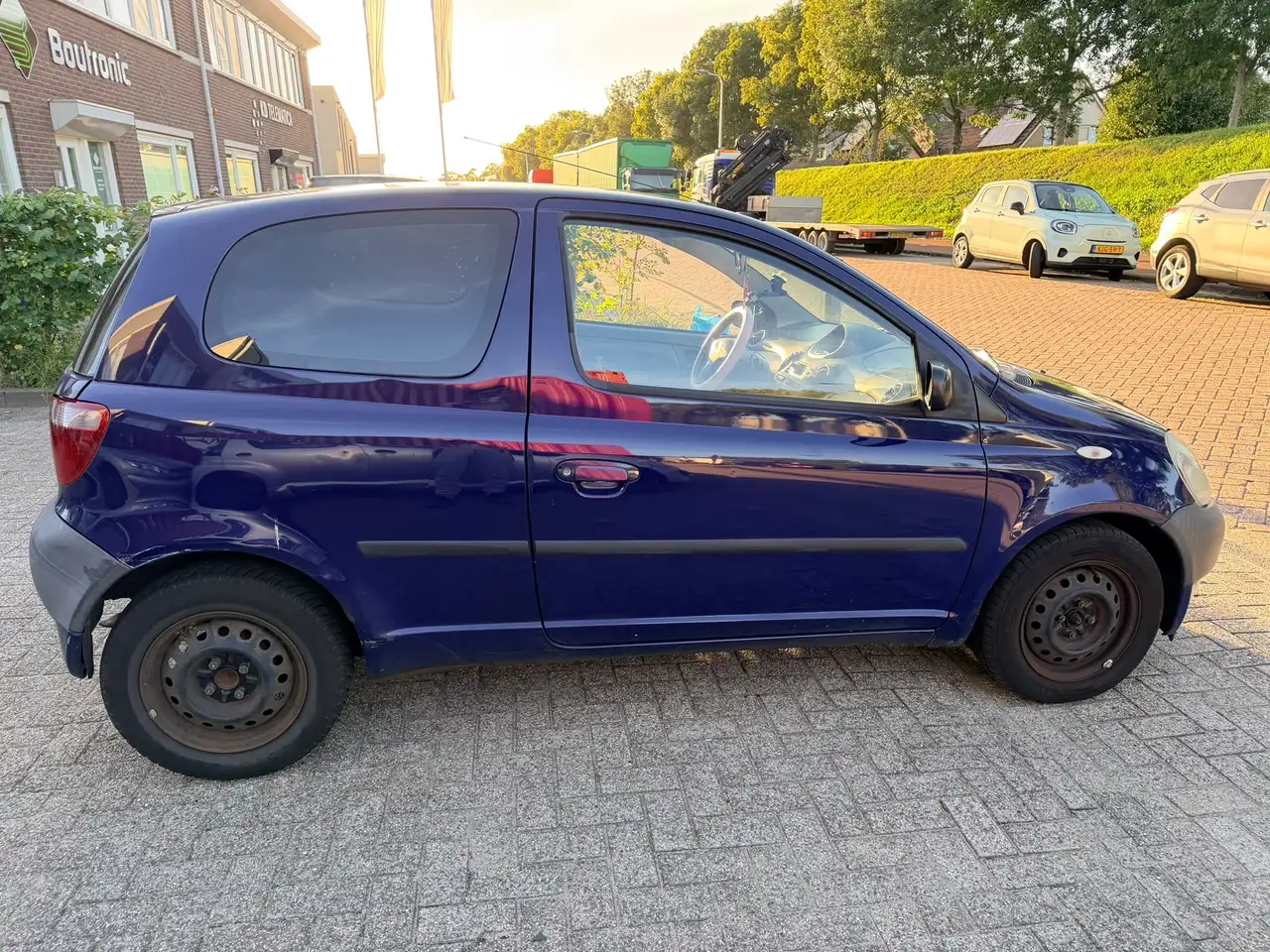Toyota Yaris 1.0-16V VVT-i Terra, foto 6