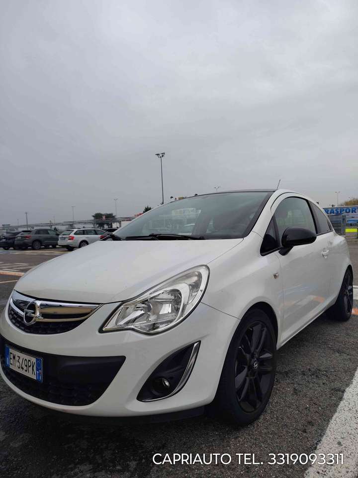 Opel Corsa 3p 1.4 b-Color