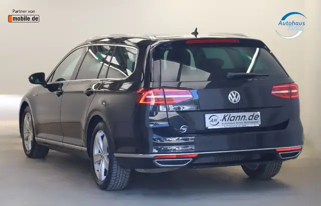 Volkswagen Passat view 6