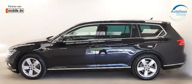 Volkswagen Passat view 4