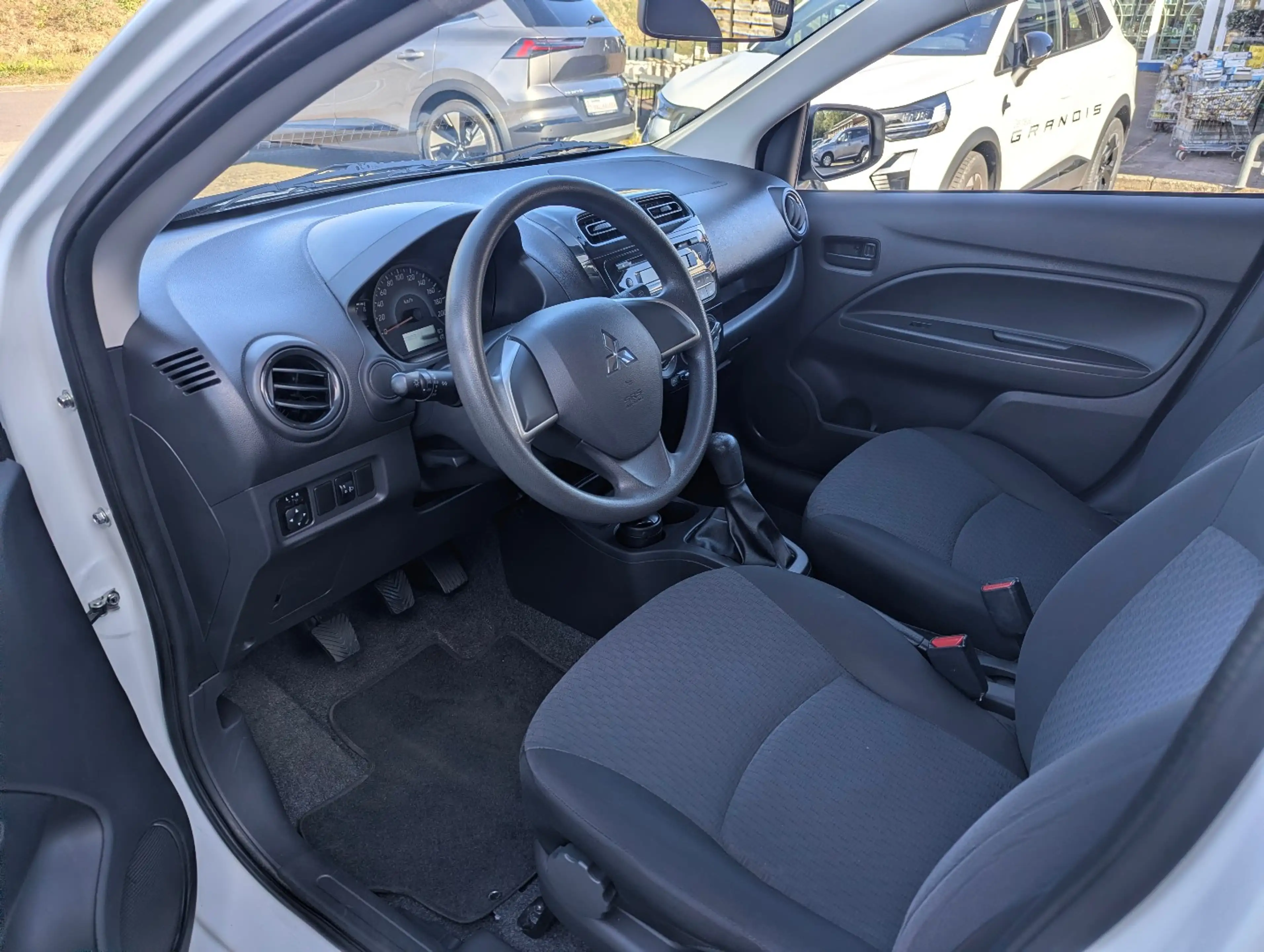 Mitsubishi Space Star Diamant 1.0 MIVEC 5-Gang — photo 5