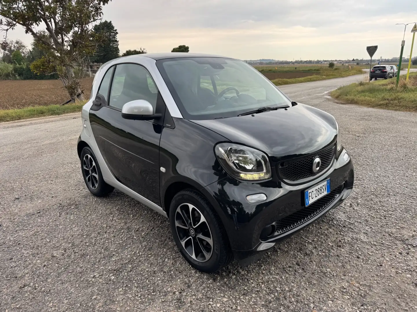 smart forTwo fortwo 70 1.0 twinamic Prime Noir - 1