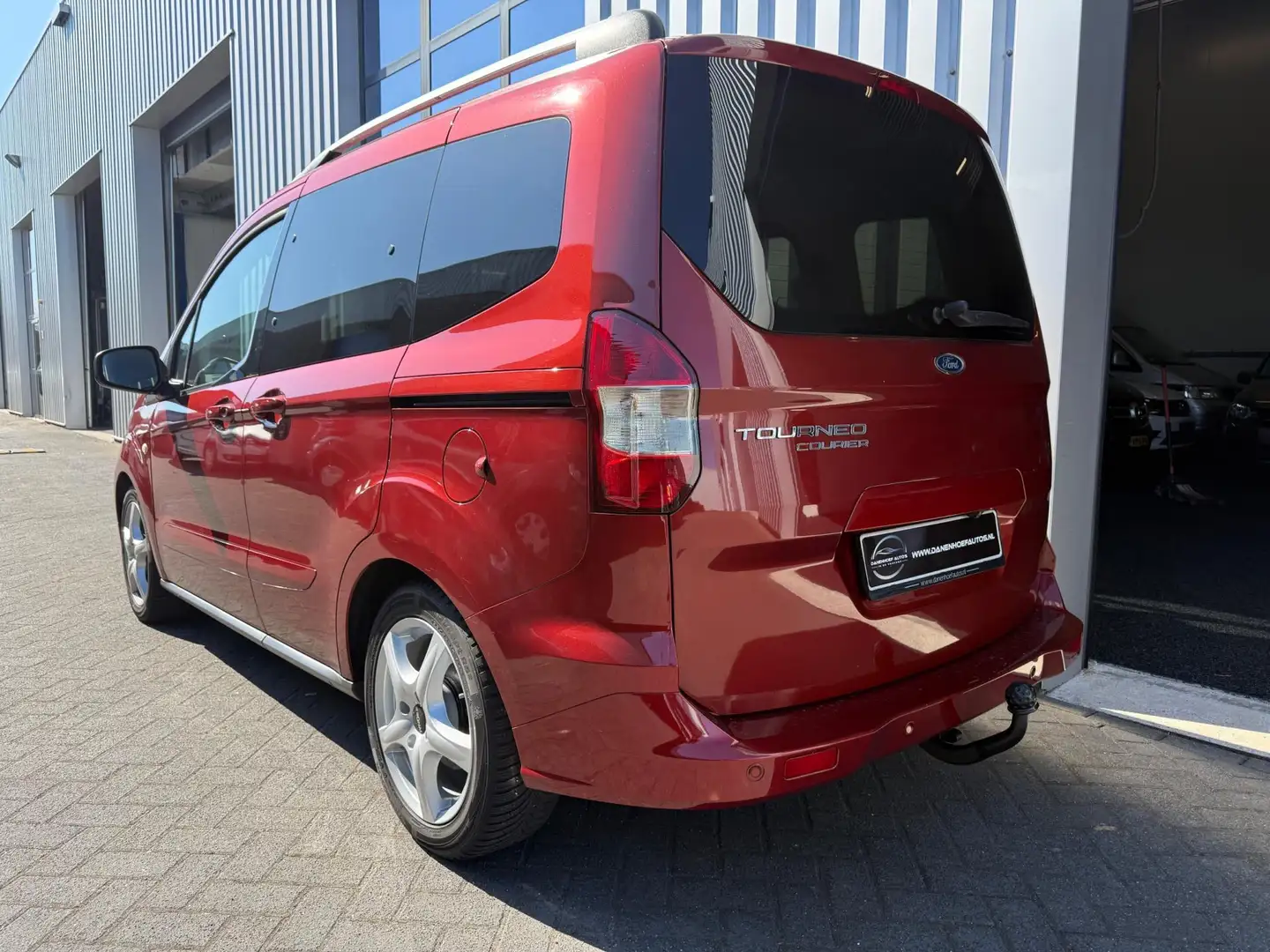 Ford Tourneo Courier 1.0 Titanium veel opties Rosso - 2