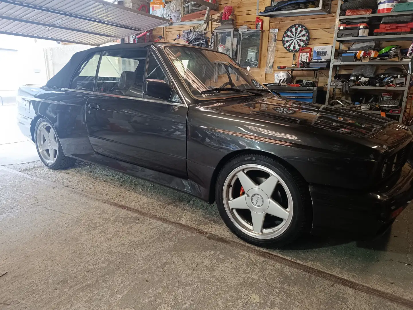 BMW 320 320i - 1