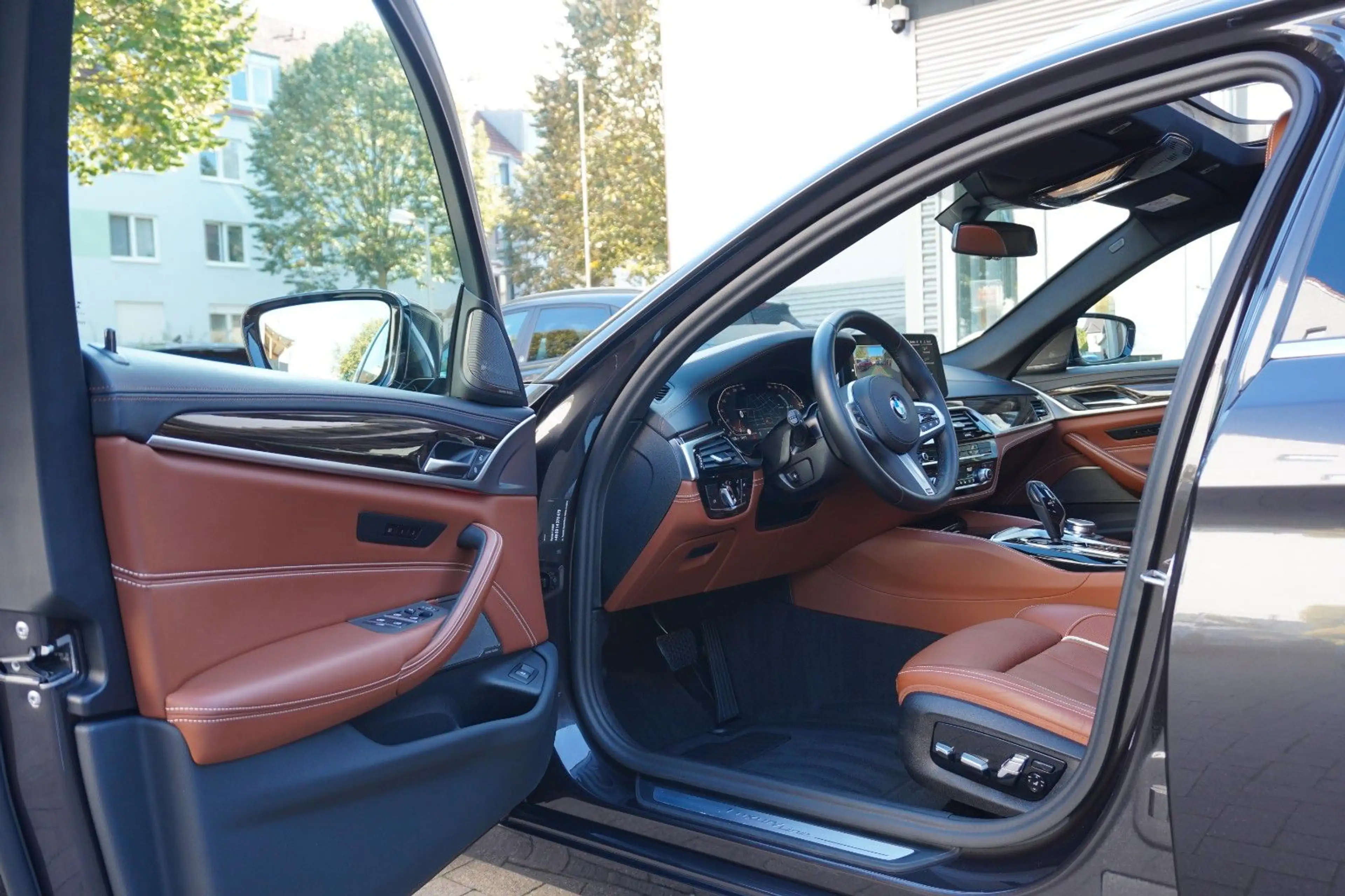 BMW 540 d xDrive LivCockpProf Individual Pano NP98000 — photo 14