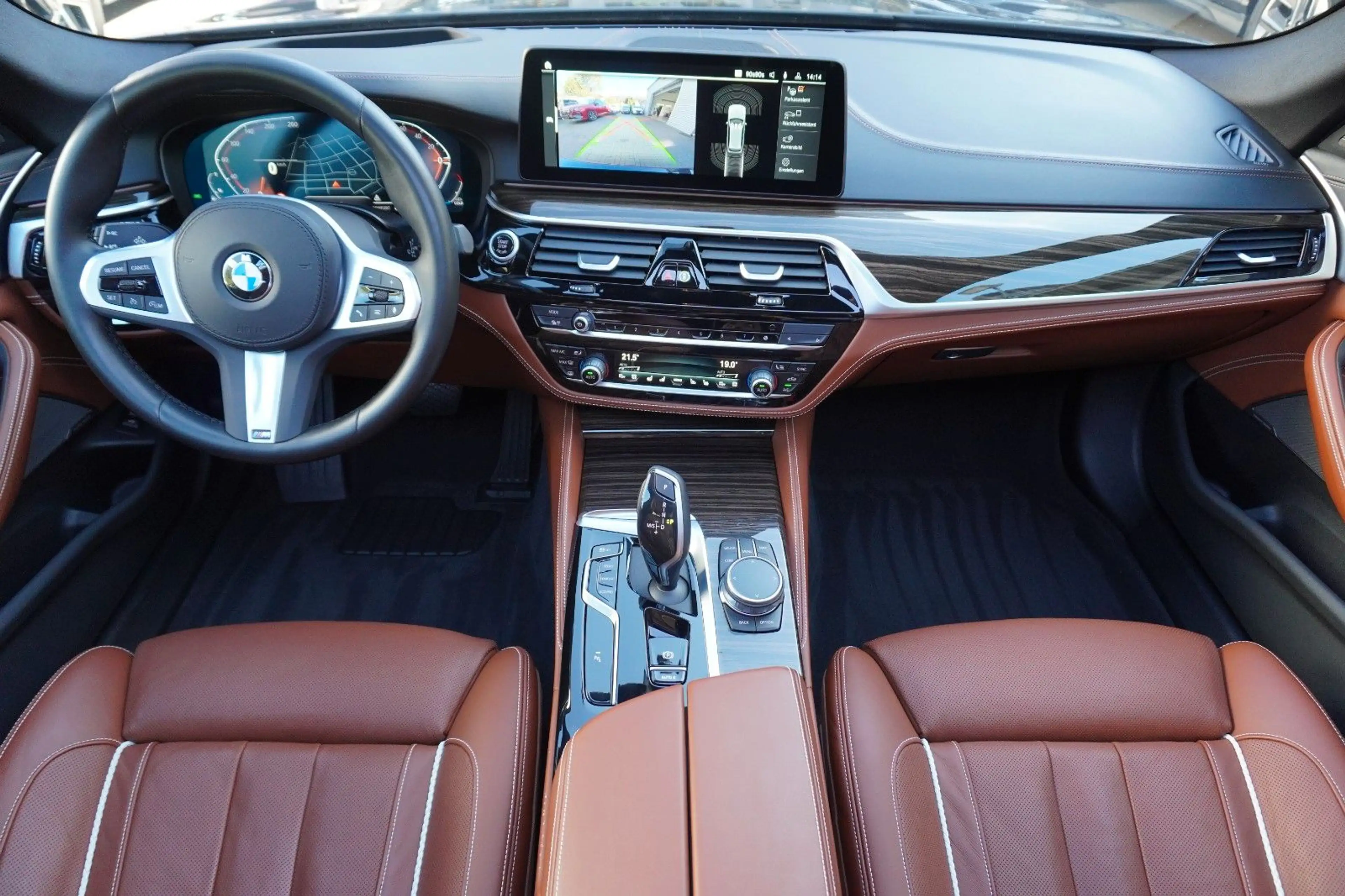 BMW 540 d xDrive LivCockpProf Individual Pano NP98000 — photo 12