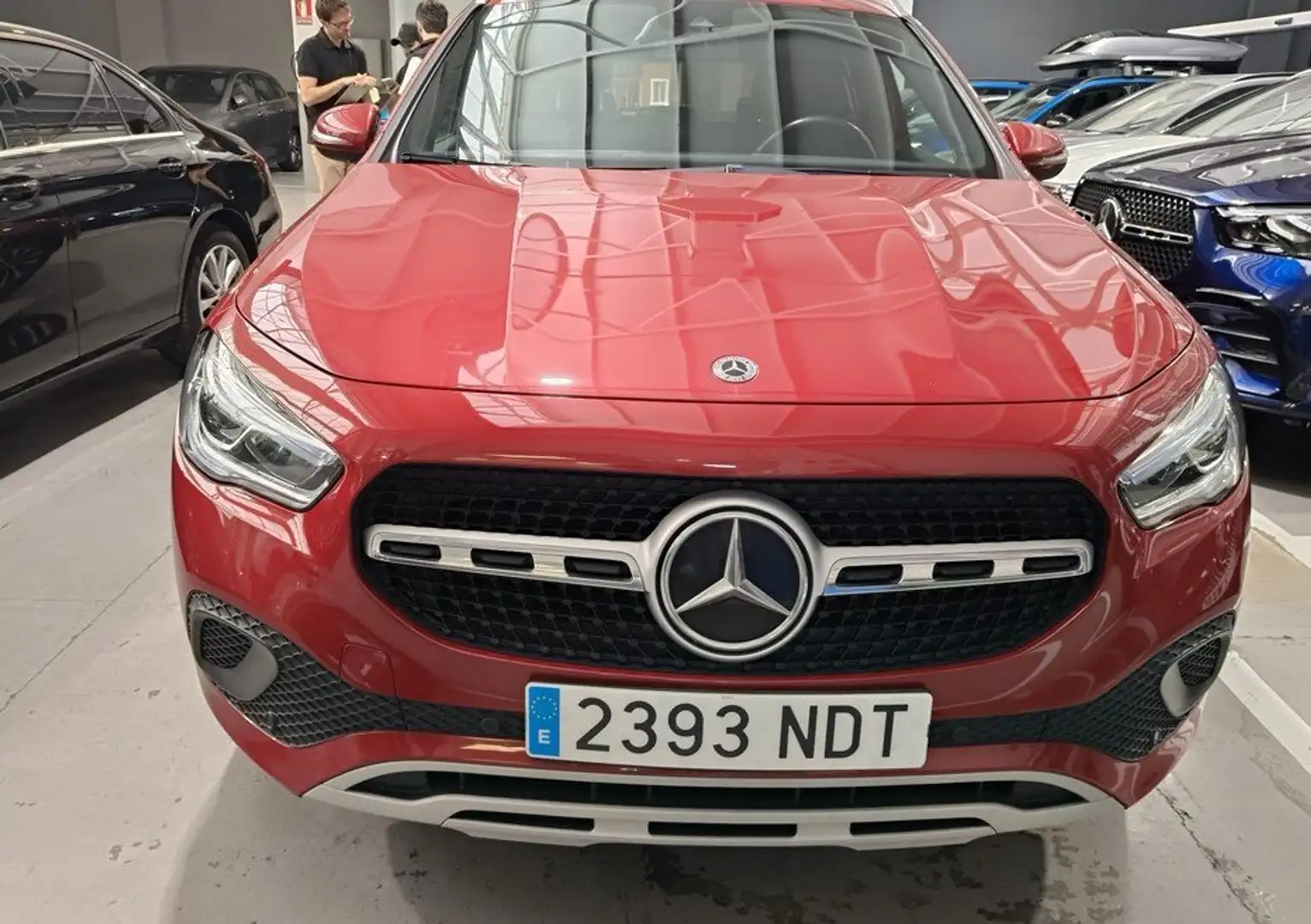 Mercedes-Benz GLA 250 GLA 250e Roşu - 2