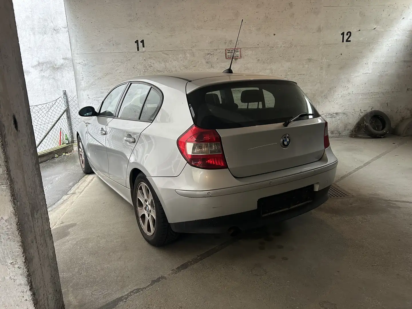 BMW 118 118d - 1