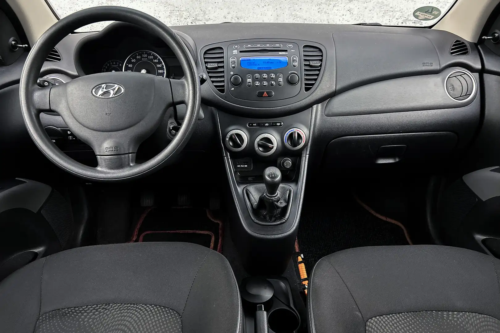 Hyundai i10 1.1 i-Drive Cool | Airco | 4-seizoensbanden | Radi Zwart - 2