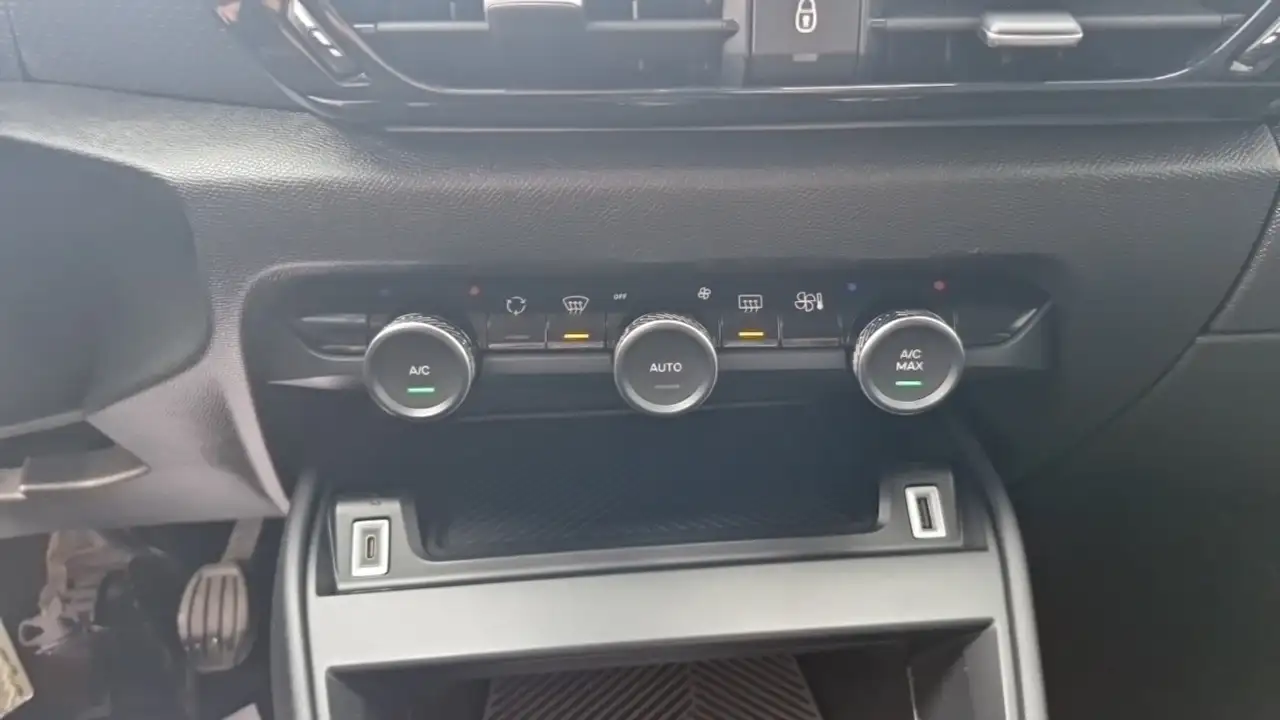 Citroen C4 Berline — photo 31