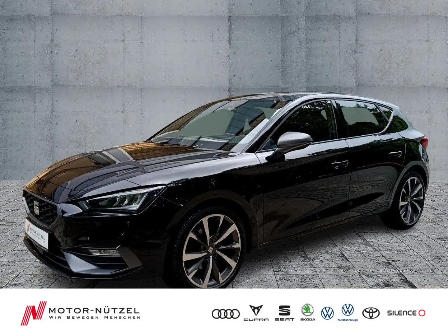 SEAT Leon 2.0TDI FR-LINE LED+NAV+ACC+SHZ+PDC+AHK+PANO Zwart - 1