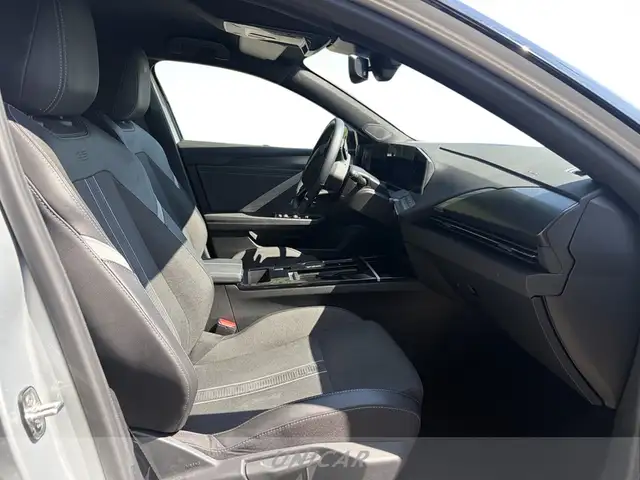 Opel Astra view 10