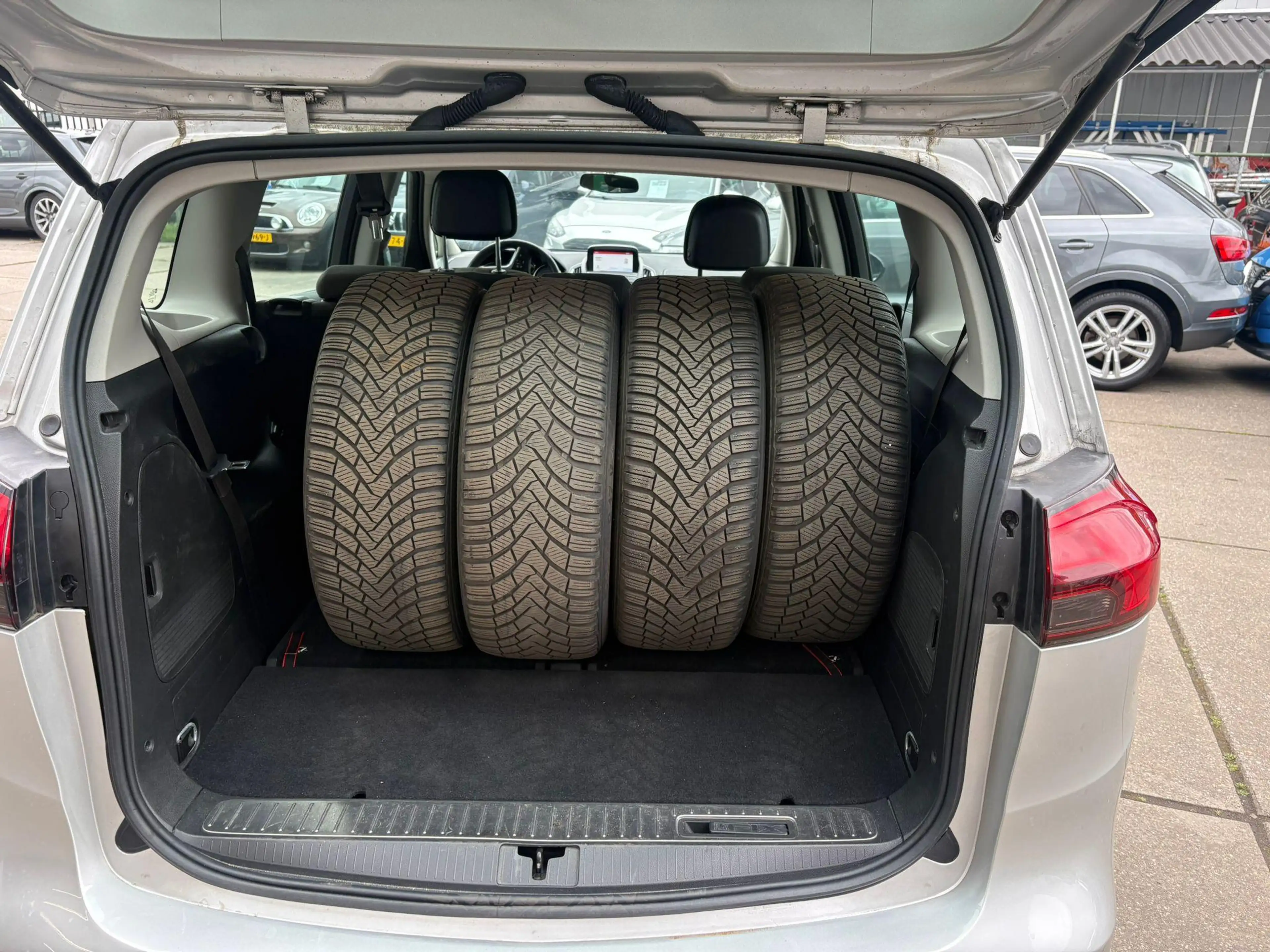 Opel Zafira Tourer 1.4 Edition 7p. Clima, stoel-stuur verwarming, fie — photo 13