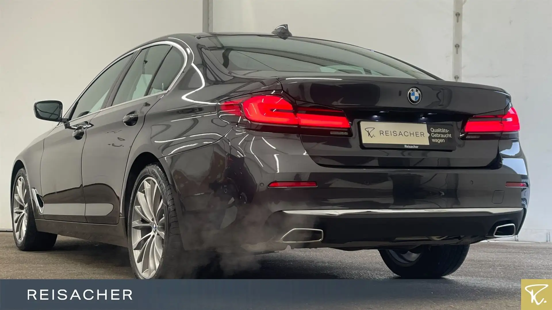 BMW 520 i A Lim Luxury-Line AHK LCPro RFK PDC 19"LM Grau - 2