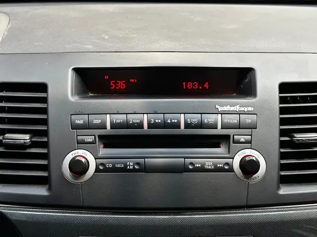 Mitsubishi Lancer view 22