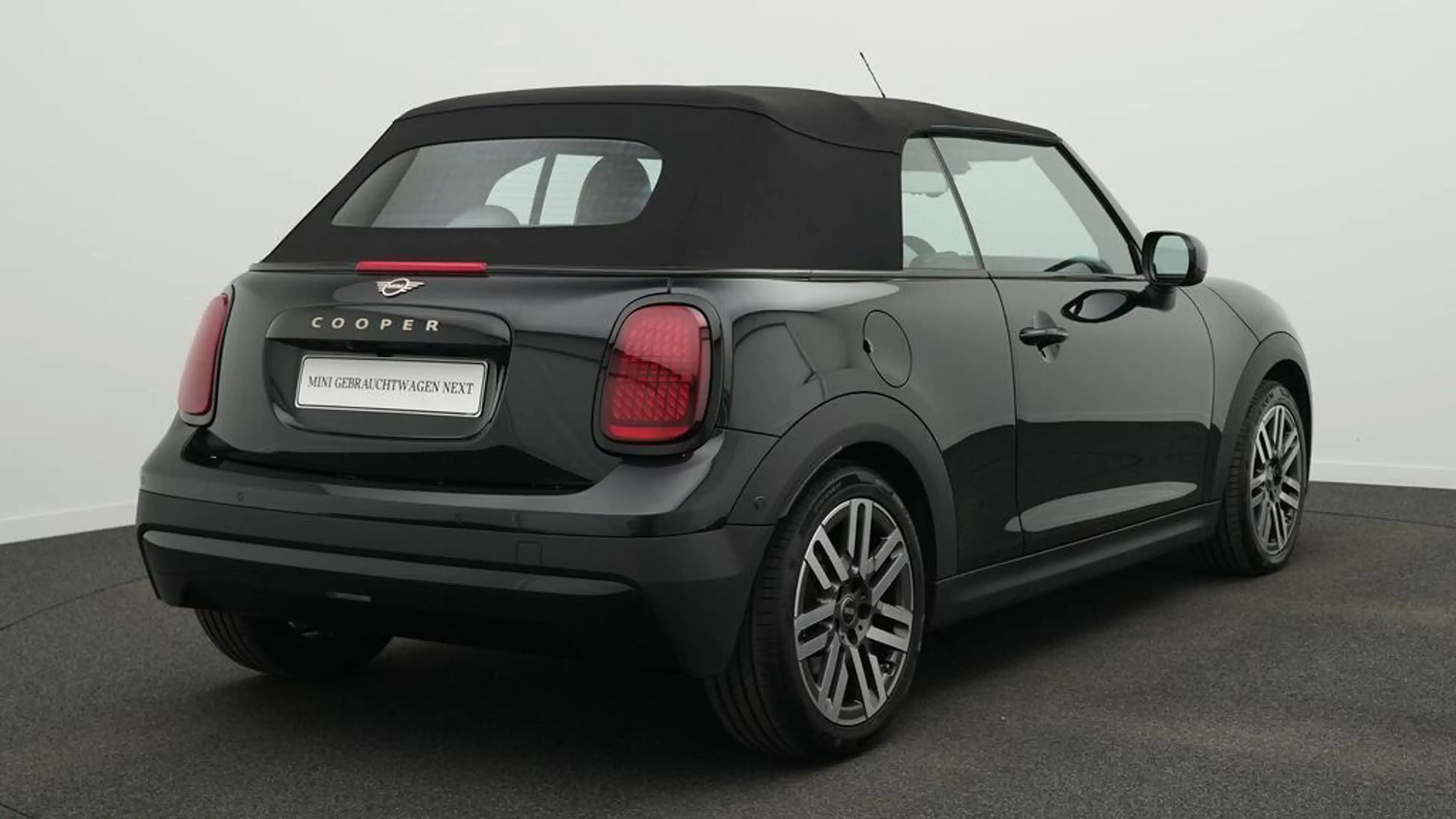 MINI Cooper C Cabrio Classic Trim — photo 6