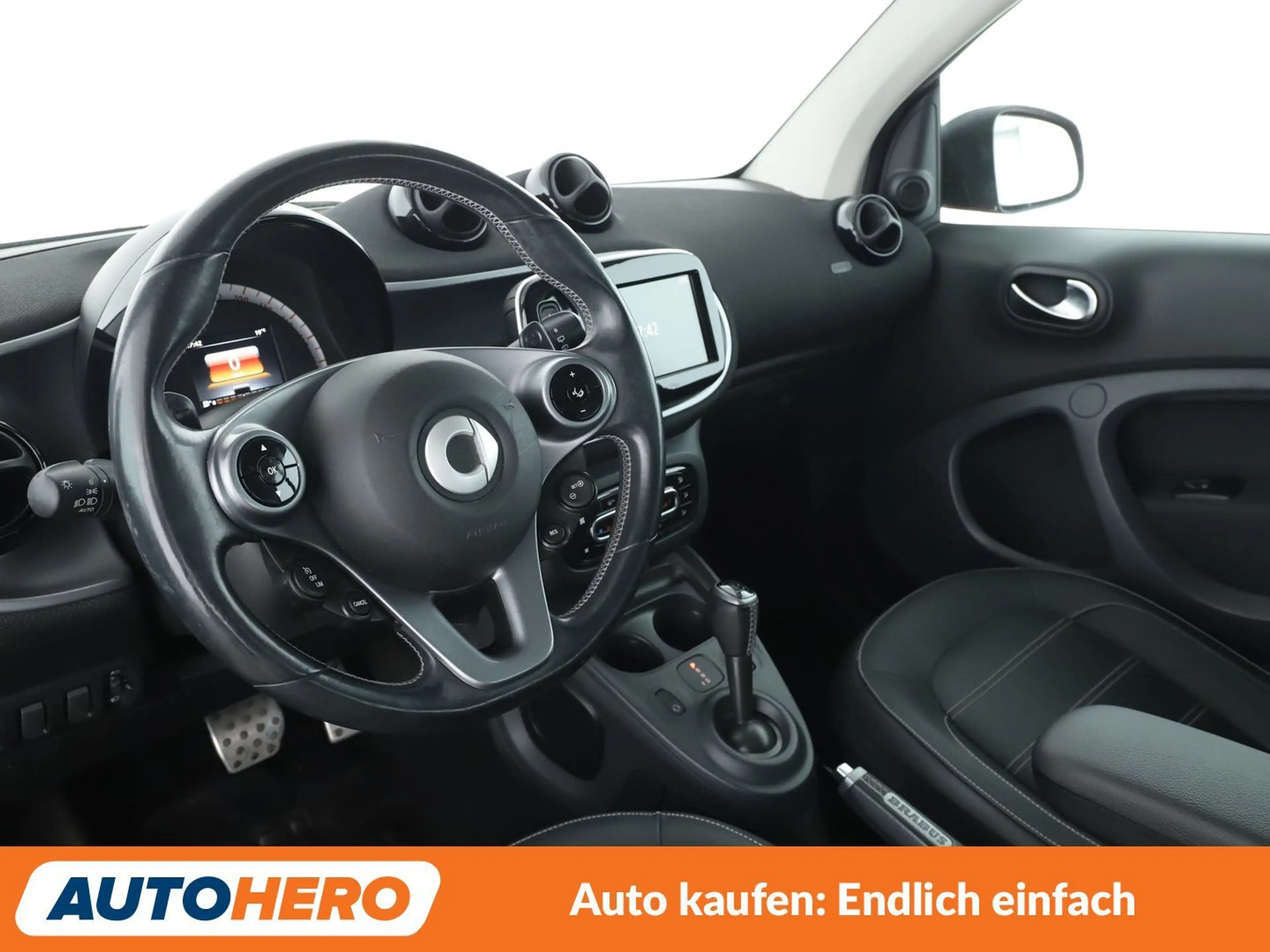 smart forTwo 0.9 Turbo Basis Prime Aut.*TEMPO*CAM*SHZ* — photo 11